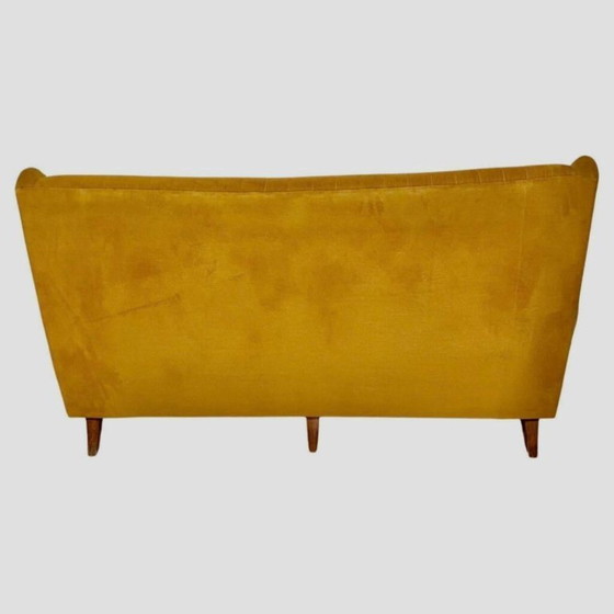Image 1 of 1 canapé trois places en velours jaune de style Mid-Century, inspiré de Gio Ponti
