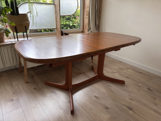 Image 1 of Dyrlund Teak Ovaal Verlengbaar Eettafel - Deens Design