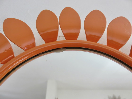 Image 1 of Oranje metalen "Fleur" spiegel 1970