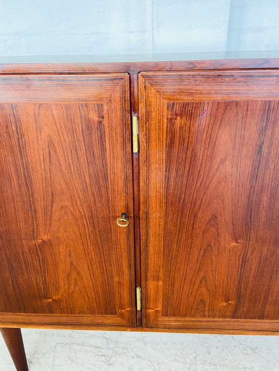Image 1 of Buffet rétro danois en palissandre du milieu du siècle par Kai Winding 1970