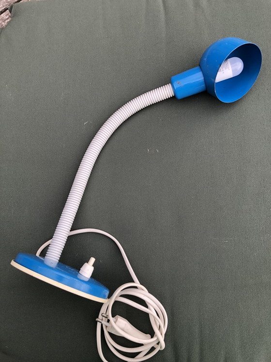 Image 1 of Vintage postmoderne blauwe metalen tafellamp - '80.