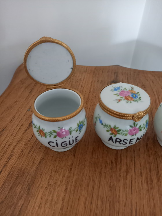 3 vasi da farmacia in porcellana francese – Oggetti decorativi, Metal, Porcelain (photo 3 of 5)