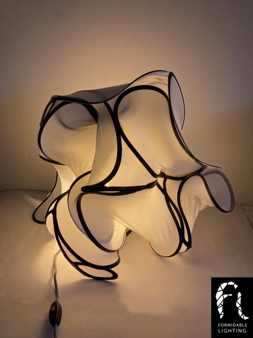 Design-Tischleuchte – Formidable Lighting & HB3D