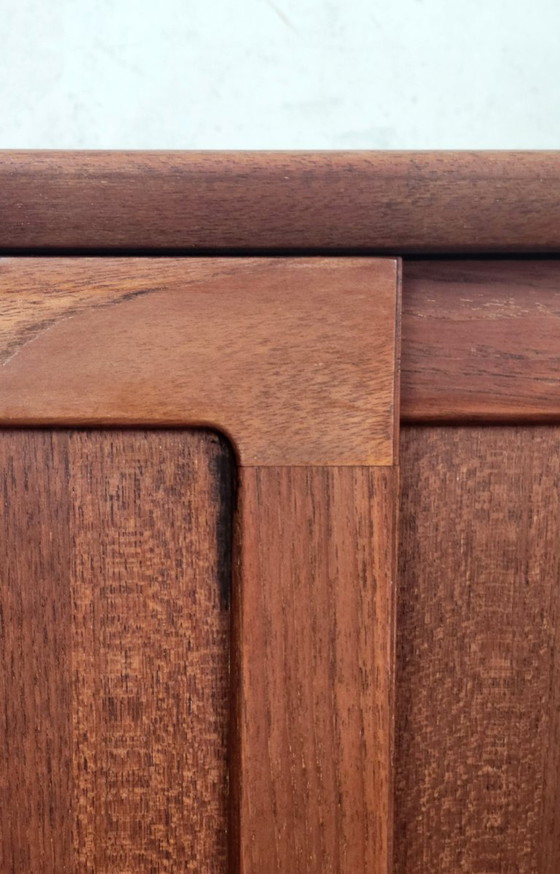 Original H.W. Klein sideboard for Bramin, Danish design from the 1960s – Wood (photo 11 of 11)