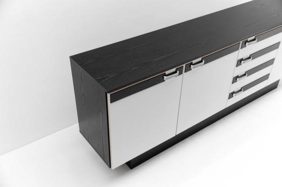 Image 1 of Credenza Space Age in bianco e nero, anni '60