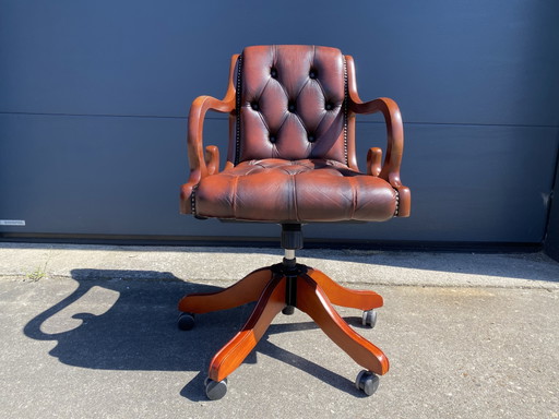 Engelse Chesterfield Bureaustoel Roodbruin – bureaustoelen, Leather, Wood