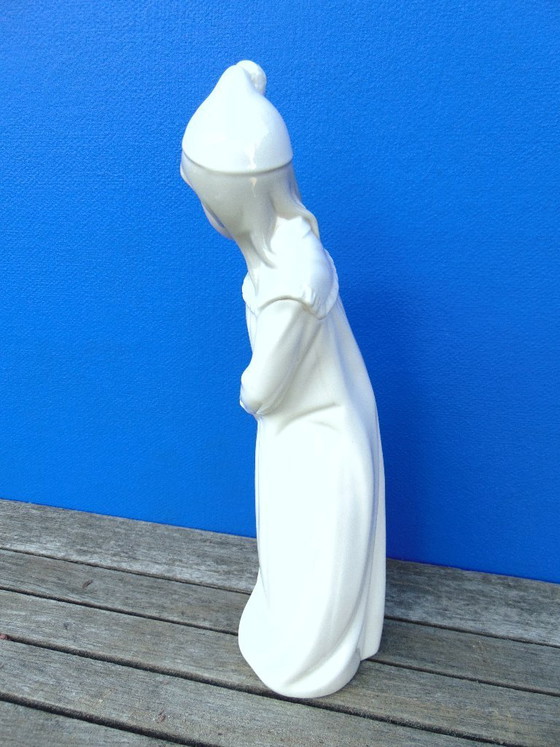 Image 1 of Noa/Lladro meisjesfiguur