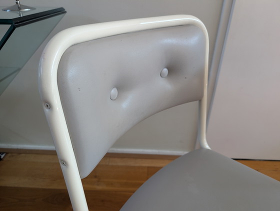 Set Van 2 Buisframe Stoeltjes Jaren 70 Wit Grijs – Eetkamerstoelen, Metal, Skai (photo 6 of 6)