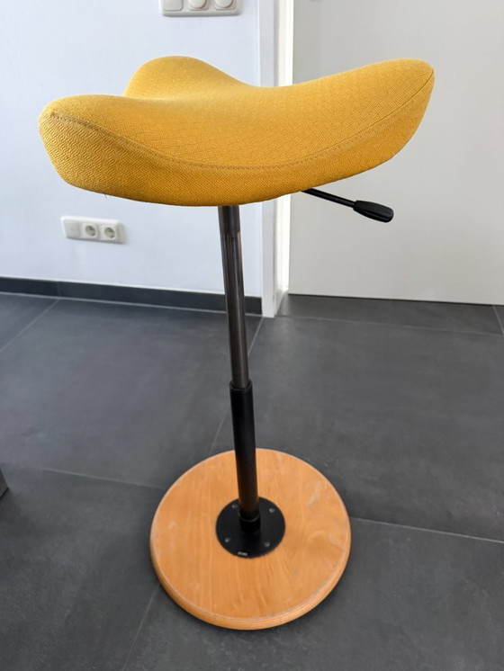 Image 1 of Déménagement Stokke Varier | tabouret ergonomique debout/assis
