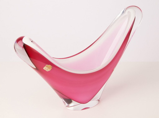 Flygsfors Coquille glass bowl by Paul Kedelv