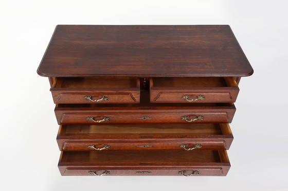 Image 1 of Cómoda antigua francesa de roble tallado