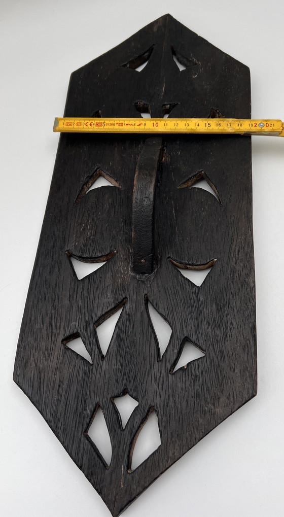 Image 1 of Relieve mural etnográfico tallado a mano, madera oscura, totalmente calado.