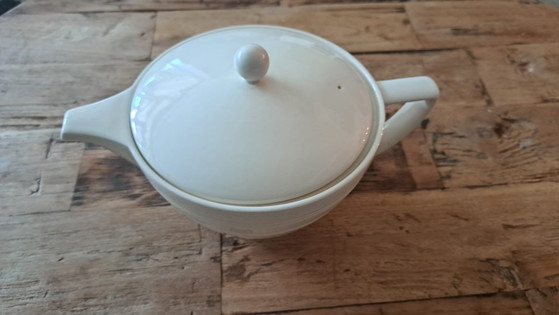 Image 1 of 51-teiliges WedgeWood-Geschirr der Jasper Conran-Serie