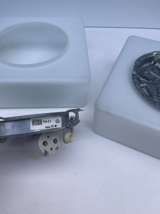 Image 1 of 2x vintage RZB witte matte melkglazen vierkante plafonniere