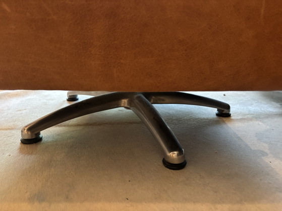 Fauteuil Turn, Inferno Cognac – Flow design meibelen, Leather, Metal (photo 2 of 5)