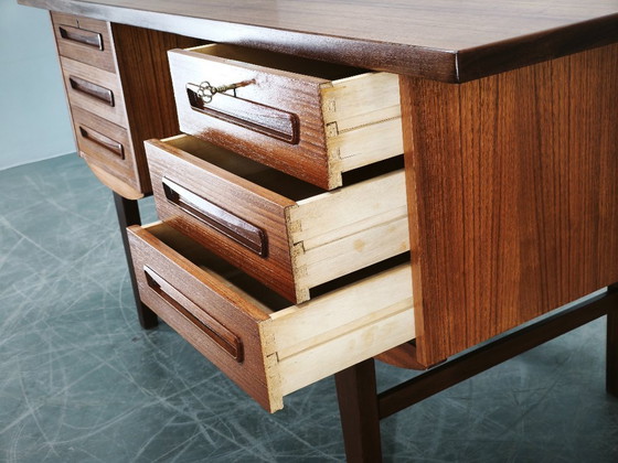 Image 1 of Bureau de Direction Moderne en Teck, Danemark, J. Svenstrup pour A.P. Møbler, 1960s