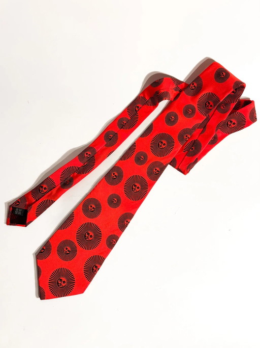 Rote Seidenkrawatte „Sonne“ von Piero Fornasetti, 1960er Jahre – decoratieve objecten, Silk, Surrealism