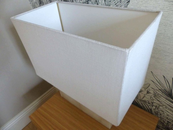 Image 1 of Paar rechteckige Designer-Tischleuchten von CB2 in Naturweiß, Alabaster und Leinen