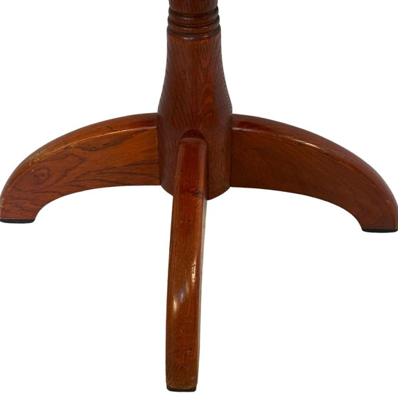 Image 1 of Sedia da capitano in legno curvato - Montata su base girevole - Seduta nera, fuso in ghisa