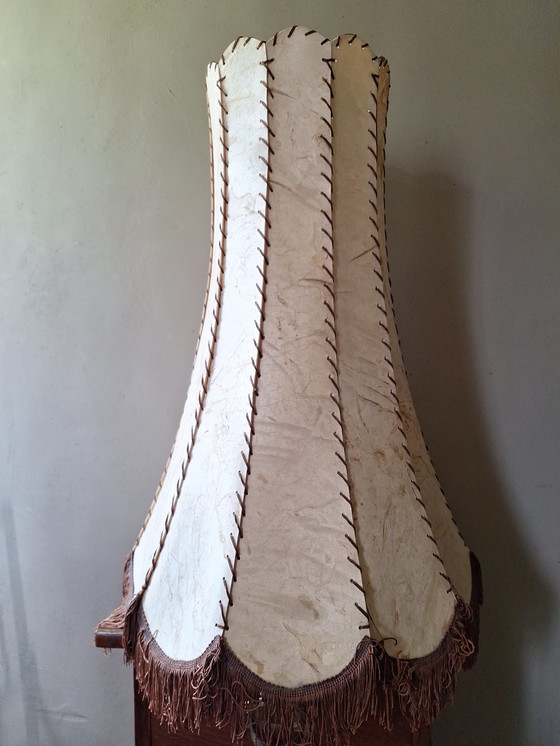 Image 1 of XL Paralume in pelle del Medioevo per lampada da terra, 73 cm