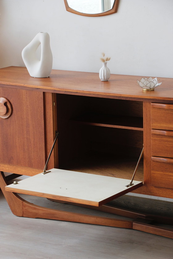Image 1 of Vintage Beautility Teak dressoir - jaren 60