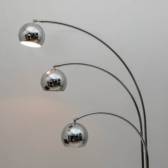 Image 1 of Lampadaire Goffredo Reggiani de style moderne du milieu du siècle, en métal chromé et marbre, années 1960