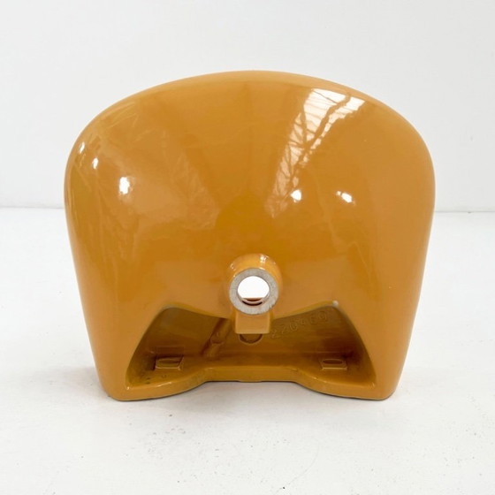 Image 1 of Vintage mosterdkleurige wastafel (M) van Keramag Keravit, jaren 80.