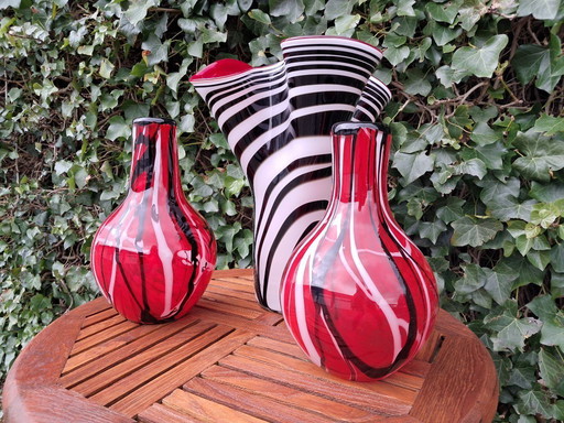 2 Jarrones soplados a boca Rojo/Negro/Blanco