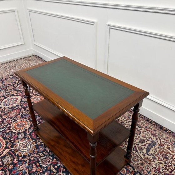 Klassieke Engelse Sidetable met groen lederen blad – Bijzettafels, Leer, Hout (photo 8 of 9)