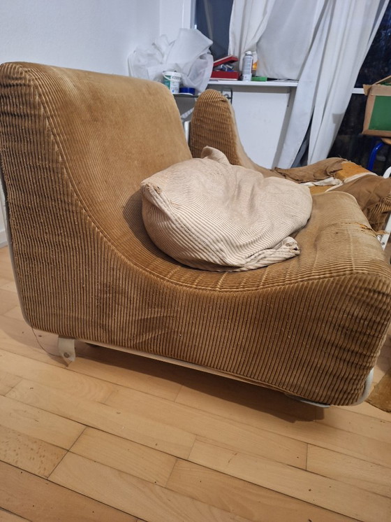 Image 1 of Luigi Colani ORBIS loungestoler --> Skal ombetrækkes.