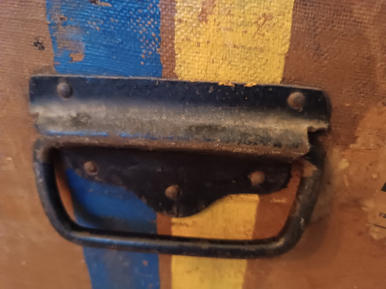 Image 1 of Trunk - Side table - Coffee table