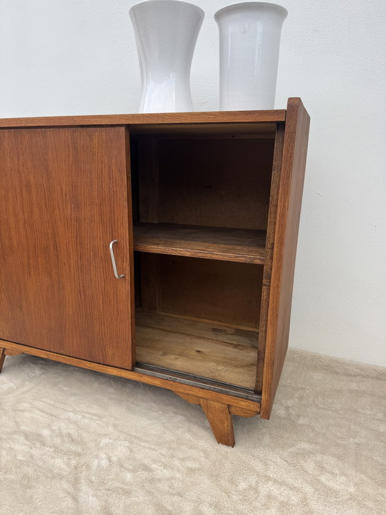 Image 1 of Niedriges Sideboard mit Schiebetüren, 1960er Jahre