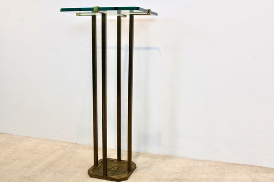 Table piédestal minimaliste en laiton et verre de Peter Ghyczy, Tables de salle à manger (photo 10 sur 12)