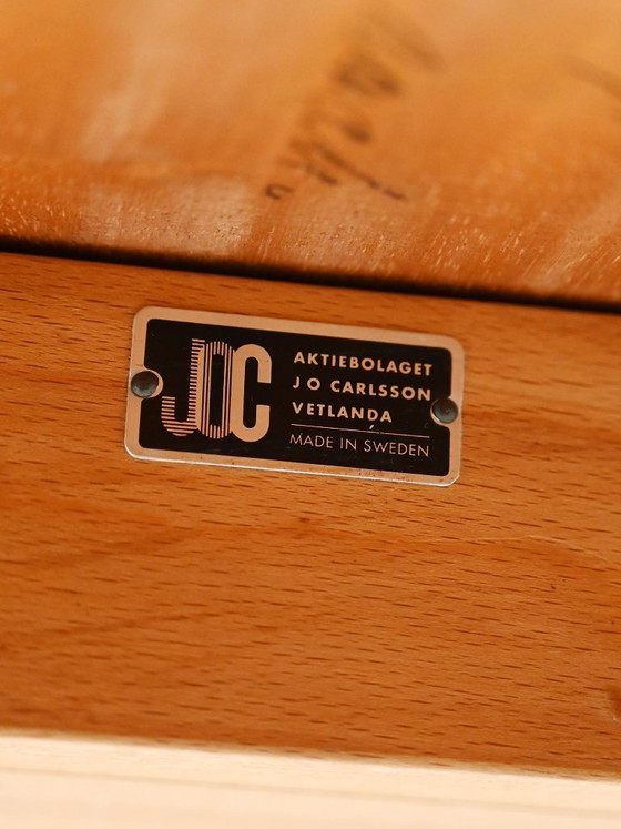 Image 1 of Zweedse uitschuifbare ronde teakhouten tafel uit de jaren 60