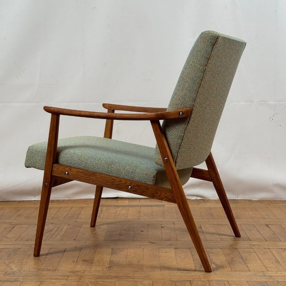 Image 1 of Paar volledig gerenoveerde Tsjechoslowaakse Interier eiken fauteuils, jaren 1960 - Mid Century Modern