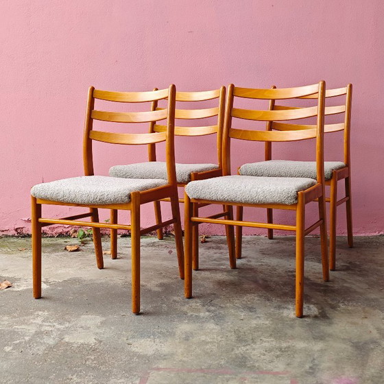 Set di quattro sedie da pranzo, legno e tessuto grigio, Tatra Nábytok, Tessile, Marrone, Mid Century Modern (foto 2 di 6)