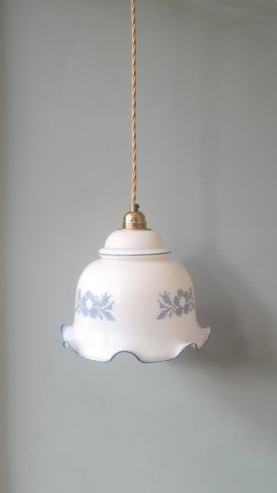 Vintage White Opal Glass Pendant Lamp - Flower-like shape – Metal (photo 7 of 17)