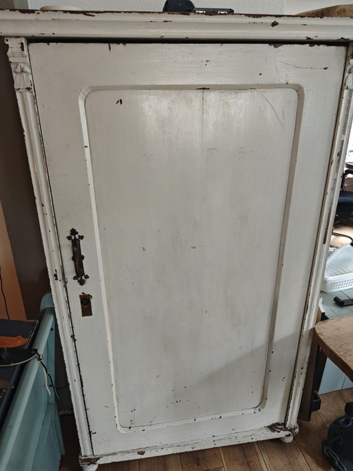 Vintage Spielzeugschrank / Kleiderschrank