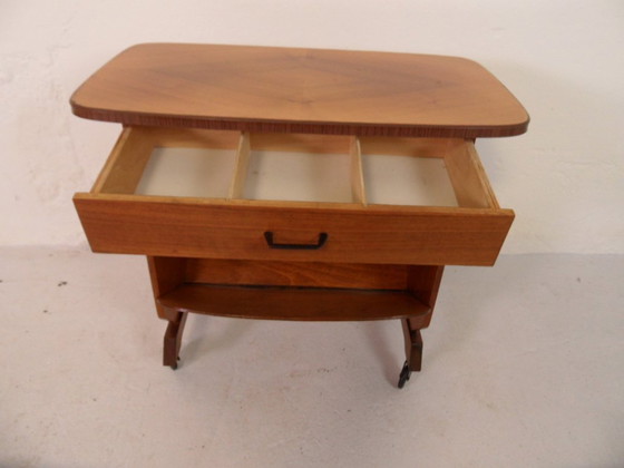 Image 1 of Chariot à magazines vintage