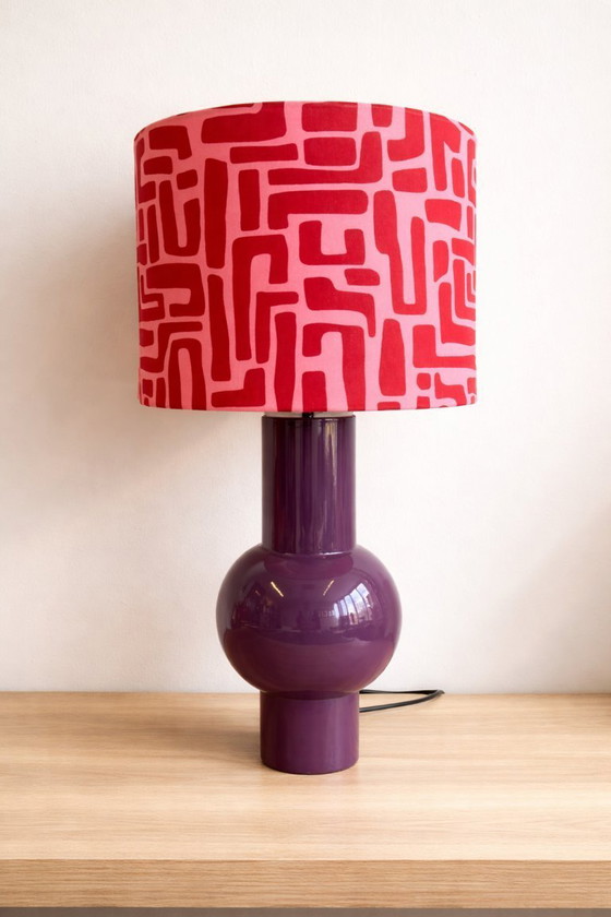 Image 1 of Abat-jour rose design à imprimé rouge