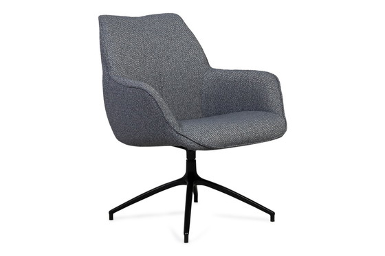 Image 1 of Bree's New World Kiq Sessel