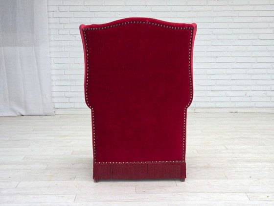 Image 1 of Anni '70, poltrona danese con schienale alto, velluto rosso per mobili, legno di frassino.