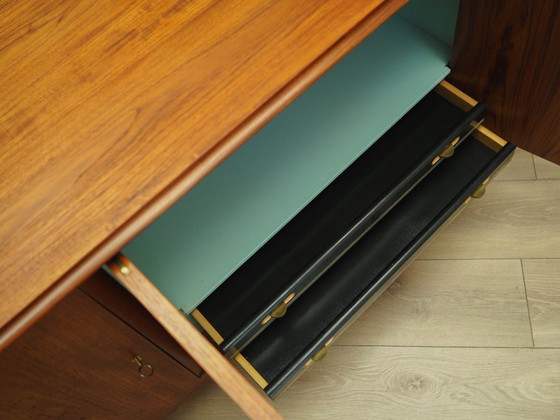 Image 1 of Aparador de teca, diseño danés, años 70, fabricado en Dinamarca.