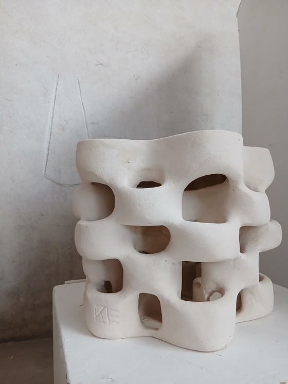 Sculptural table, Pedrera model – Side tables, Ceramic (photo 4 of 5)