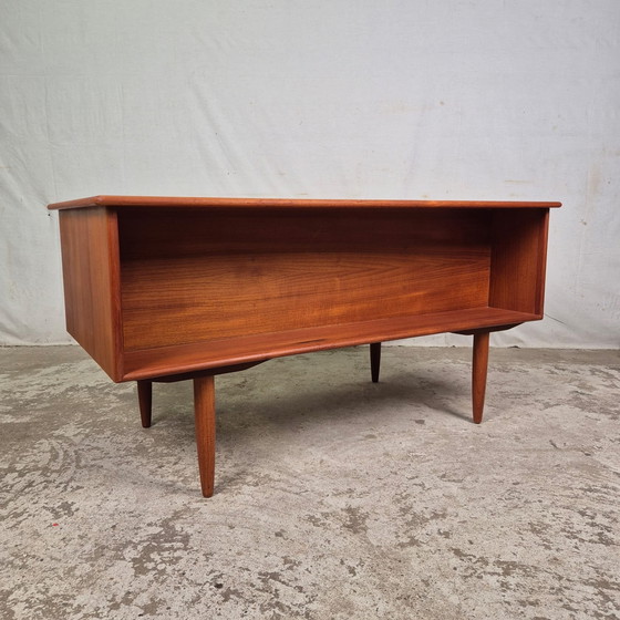 Image 1 of Svend Aage Madsen Falster bureau danois vintage des années 1960 en teck