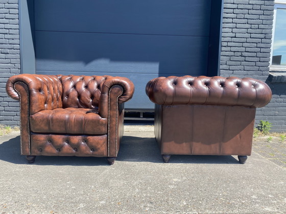 Image 1 of Due bellissime poltrone Chesterfield inglesi, sigari, cognac