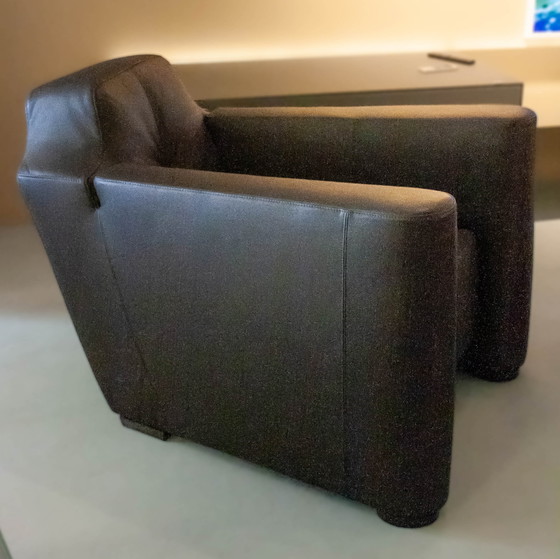 Image 1 of Linteloo Alhambra armchair with ottoman