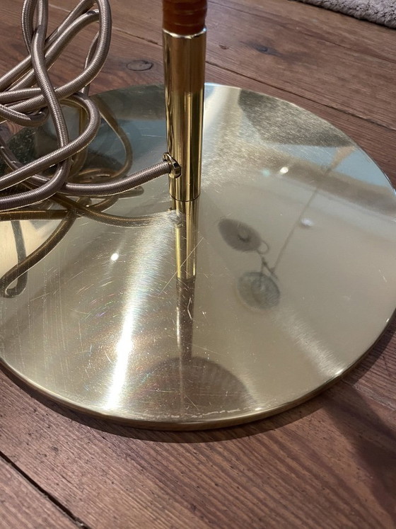 1 X GUBI 9602 Floor lamp – Floor lights, Brass, Rattan (photo 6 of 6)