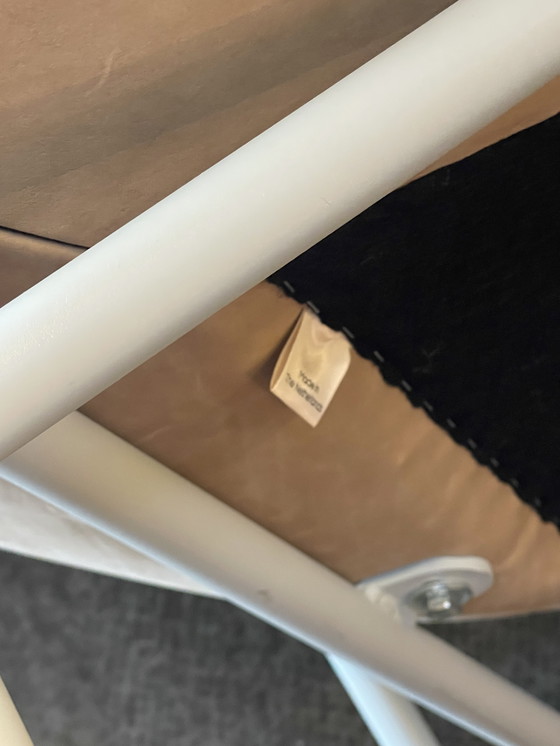 Image 1 of Fauteuil Pode Tresto en magnifique cuir naturel Neron