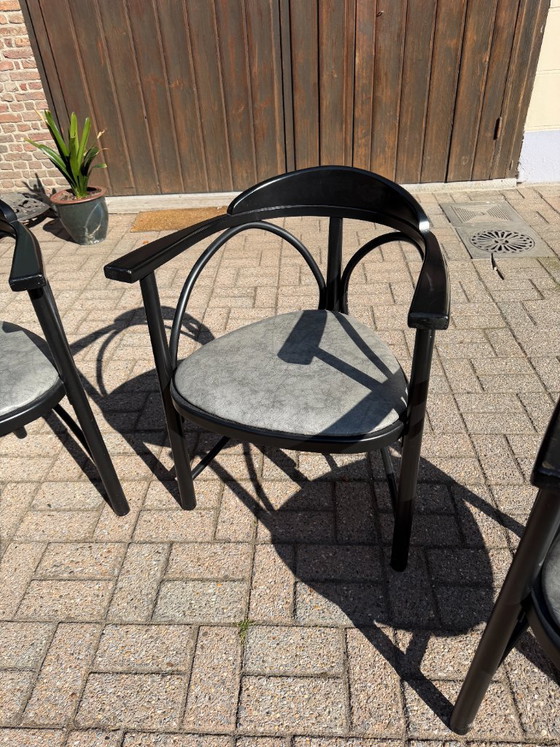 Set of 4 Thonet Triangle armchairs model 87 – Dining chairs, Skai, Wood (photo 4 of 11)